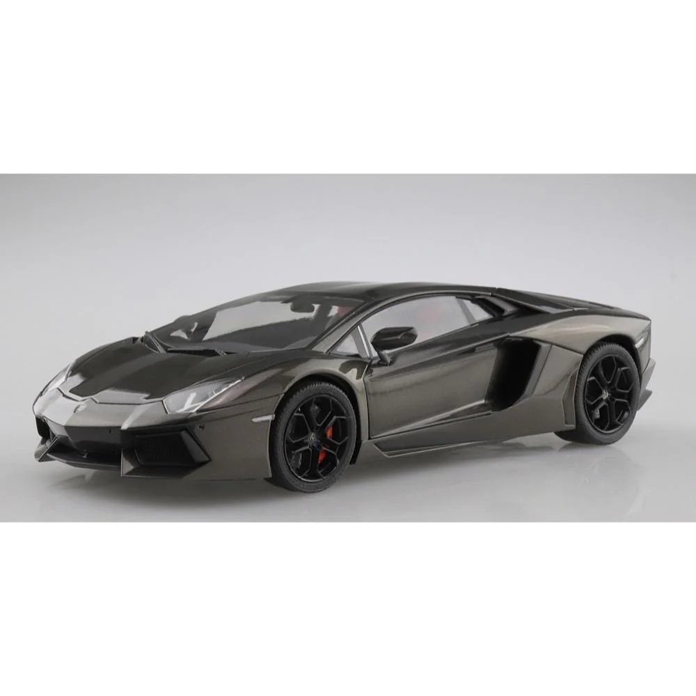 Aoshima 1/24 Lamborghini Aventador LP700-4 2011** - Image 2