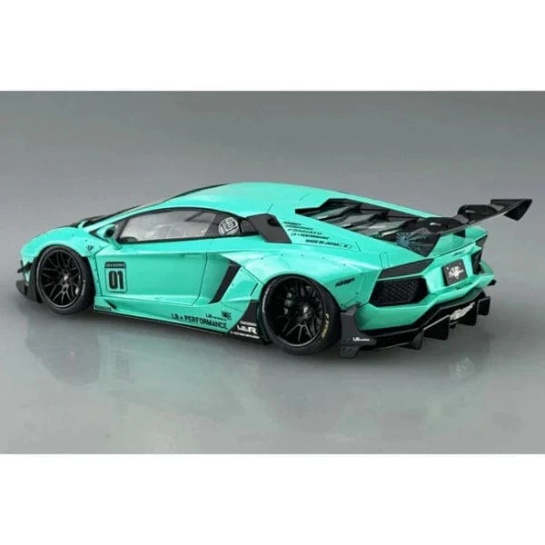 Aoshima 1/24 LB-WORKS Lamborghini Aventador Limited Edition Ver.2 Plastic Model Kit - Image 4