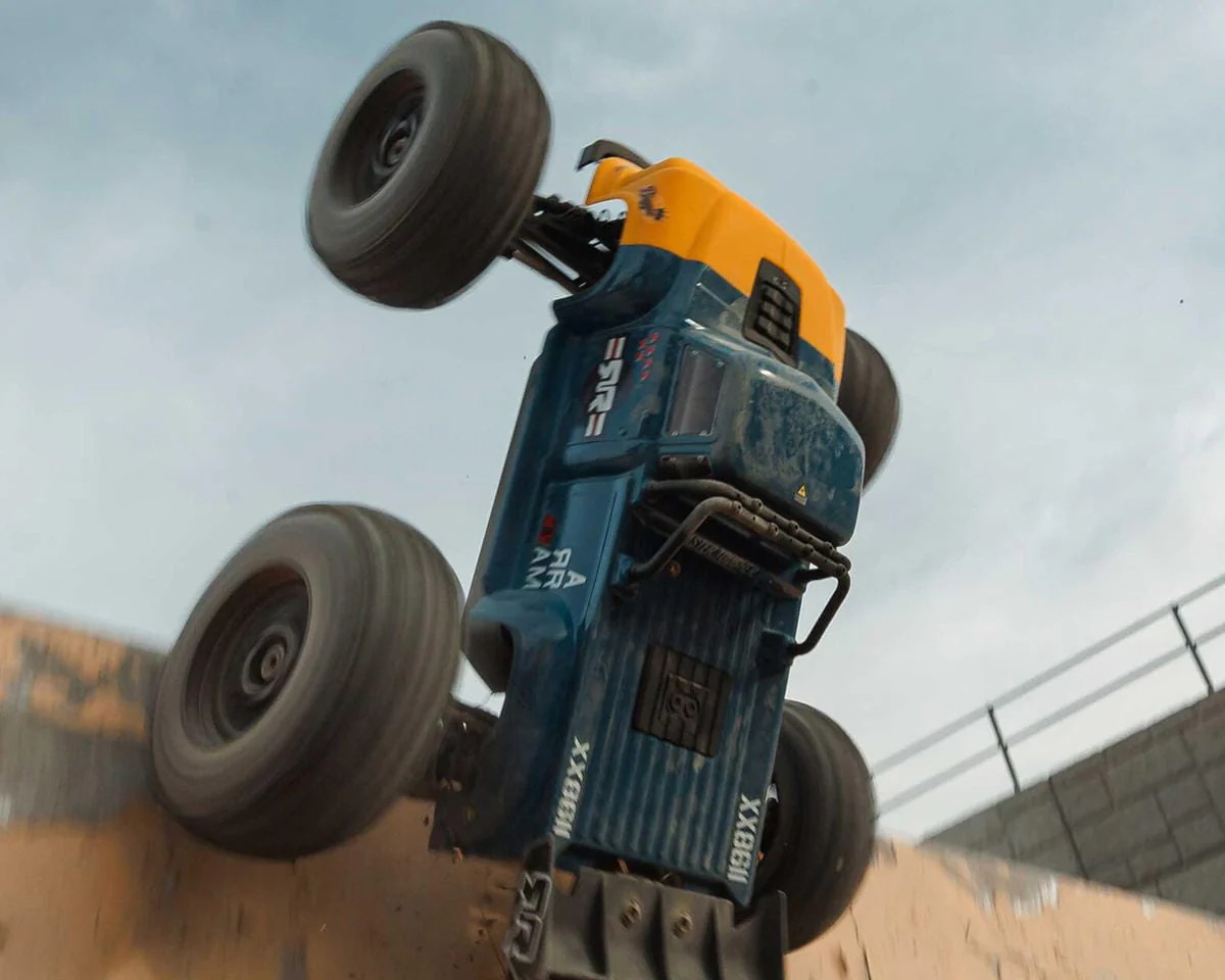Arrma Notorious 6S BLX 4X4 1/8 Stunt Truck RTR Blue [ARA8611V6T2] - Image 6