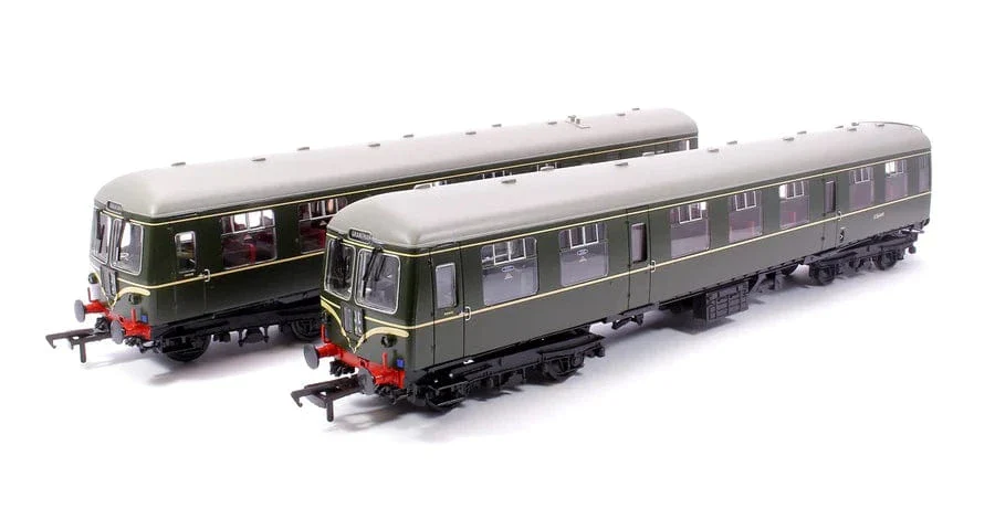 Bachmann 31-326B OO Gauge Class 105 2-Car DMU BR Green (Speed Whiskers)