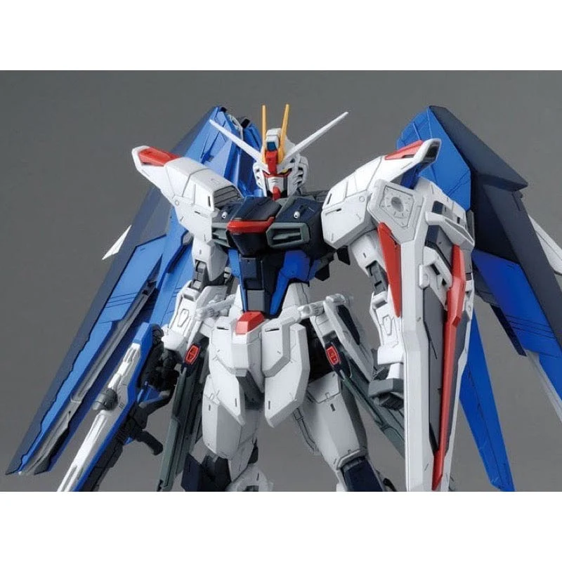 Bandai 5061611 MG 1/100 Freedom Gundam Ver 2.0 - Image 5