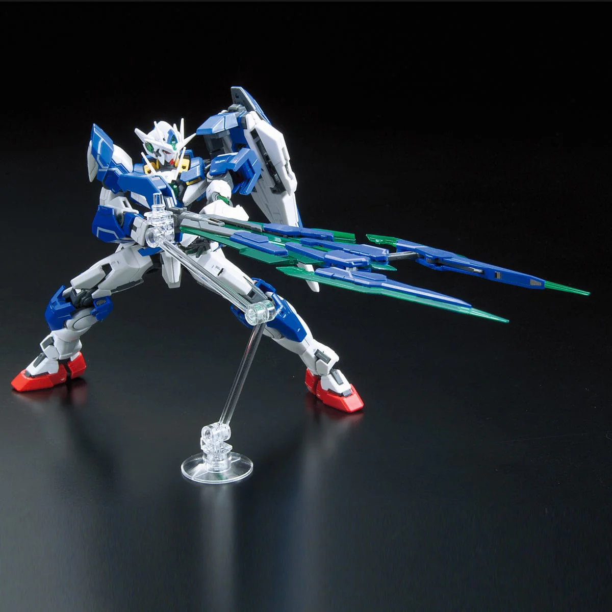 Bandai RG 1/144 OO Qan T Gundam 00 [5061604] - Image 3