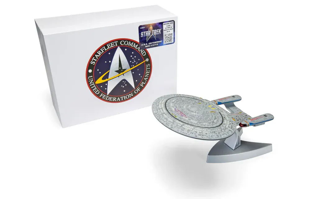 CORGI Star Trek U.S.S. Enterprise NCC-1701-D (The Next Generation) Diecast Model [CC96611] - Image 3