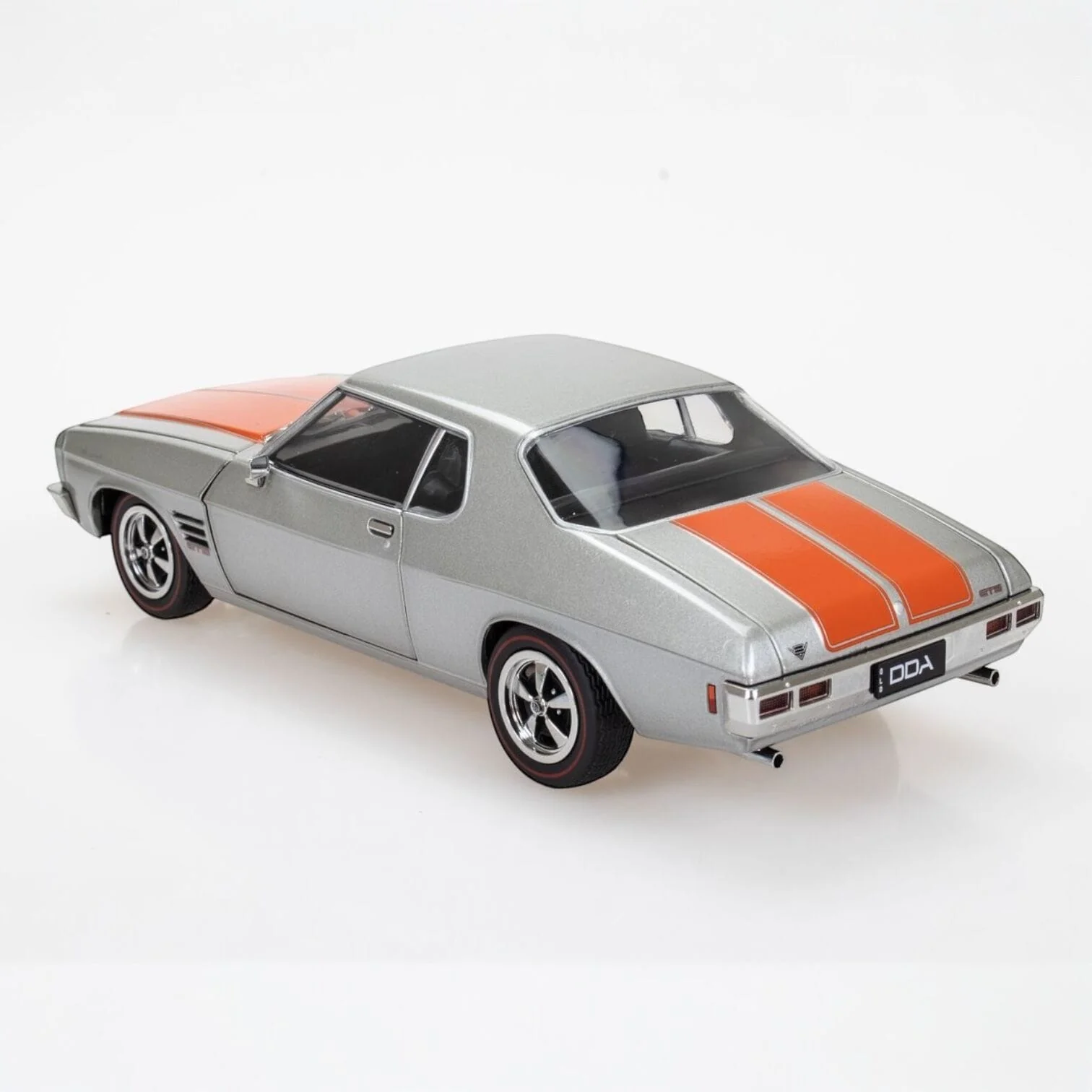 DDA 1/24 HQ Holden 2 Door Fully Detailed Diecast Model - Silver with Orange Stripe - Image 3