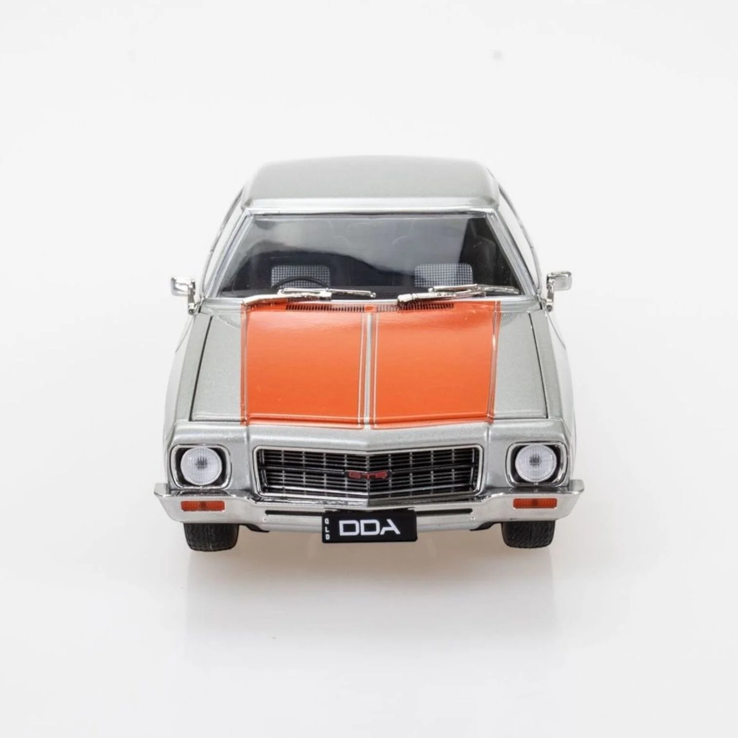 DDA 1/24 HQ Holden 2 Door Fully Detailed Diecast Model - Silver with Orange Stripe - Image 4