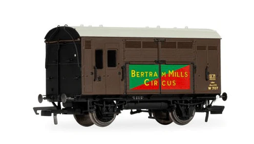 Hornby OO Scale BR Birtram Mills Circus Horse Box 707 [R60278]