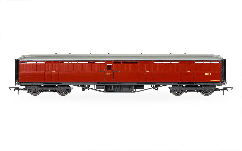 Hornby OO Scale BR - Gresley Corridor - E70448E - Passenger Brake - Coach [R40461] - Image 2