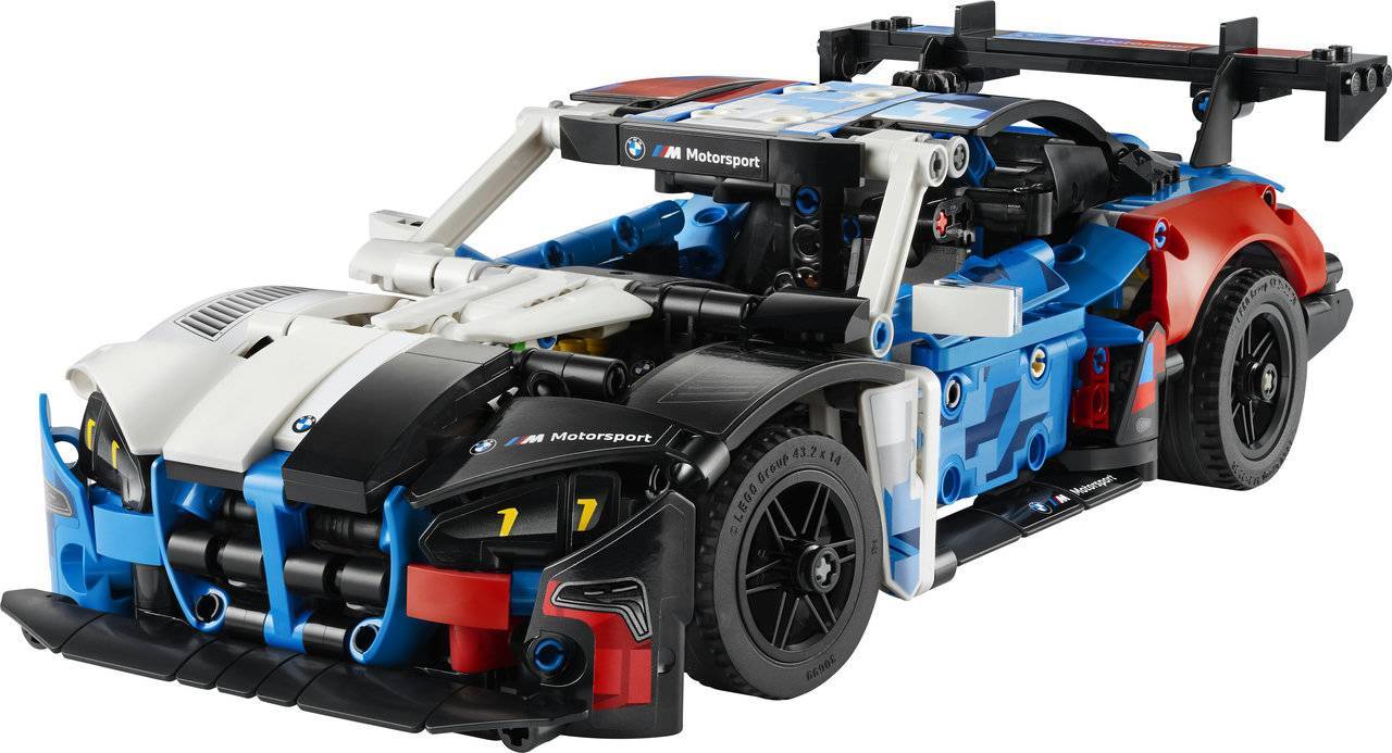 LEGO Technic: BMW M4 GT3 EVO Race Car [42226] - Image 2