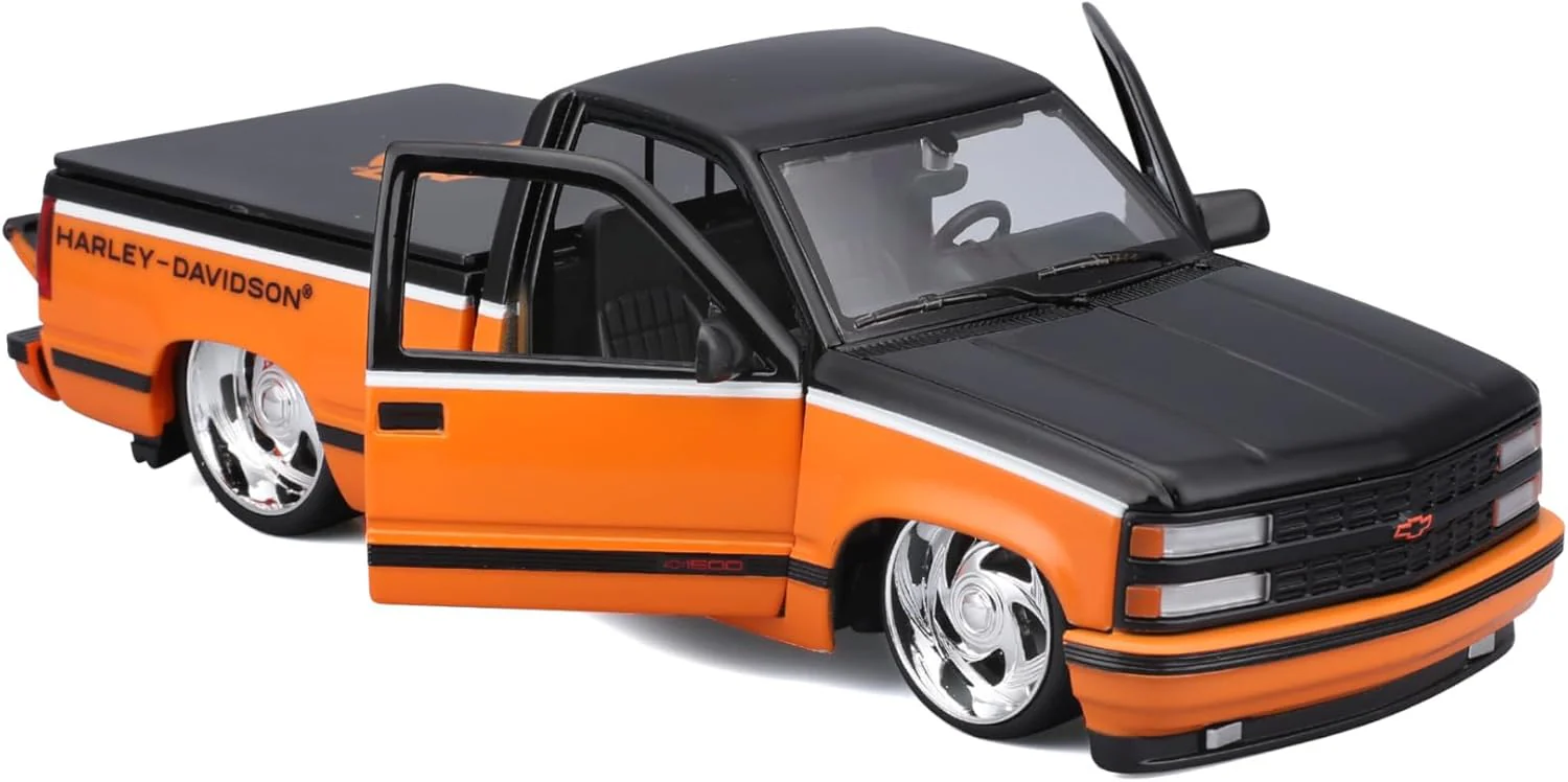 Maisto 1/24 1993 Chevrolet 454 SS Harley Davidson Diecast Model - Image 2