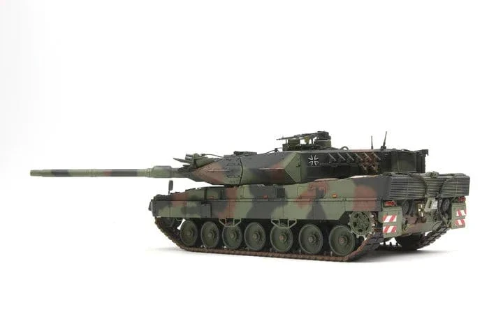 Meng 1/35 German Main Battle Tank Leopard 2 A7 Plastic Model Kit - Image 2