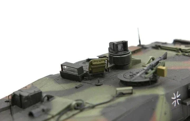Meng 1/35 German Main Battle Tank Leopard 2 A7 Plastic Model Kit - Image 5