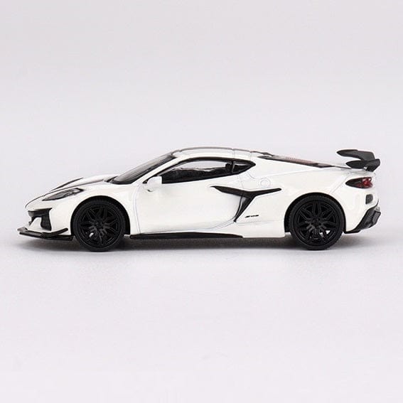 Mini GT 1/64 Chevrolet Corvette Z06 2023 Arctic White Diecast Model Car - Image 2