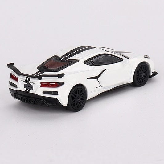 Mini GT 1/64 Chevrolet Corvette Z06 2023 Arctic White Diecast Model Car - Image 3