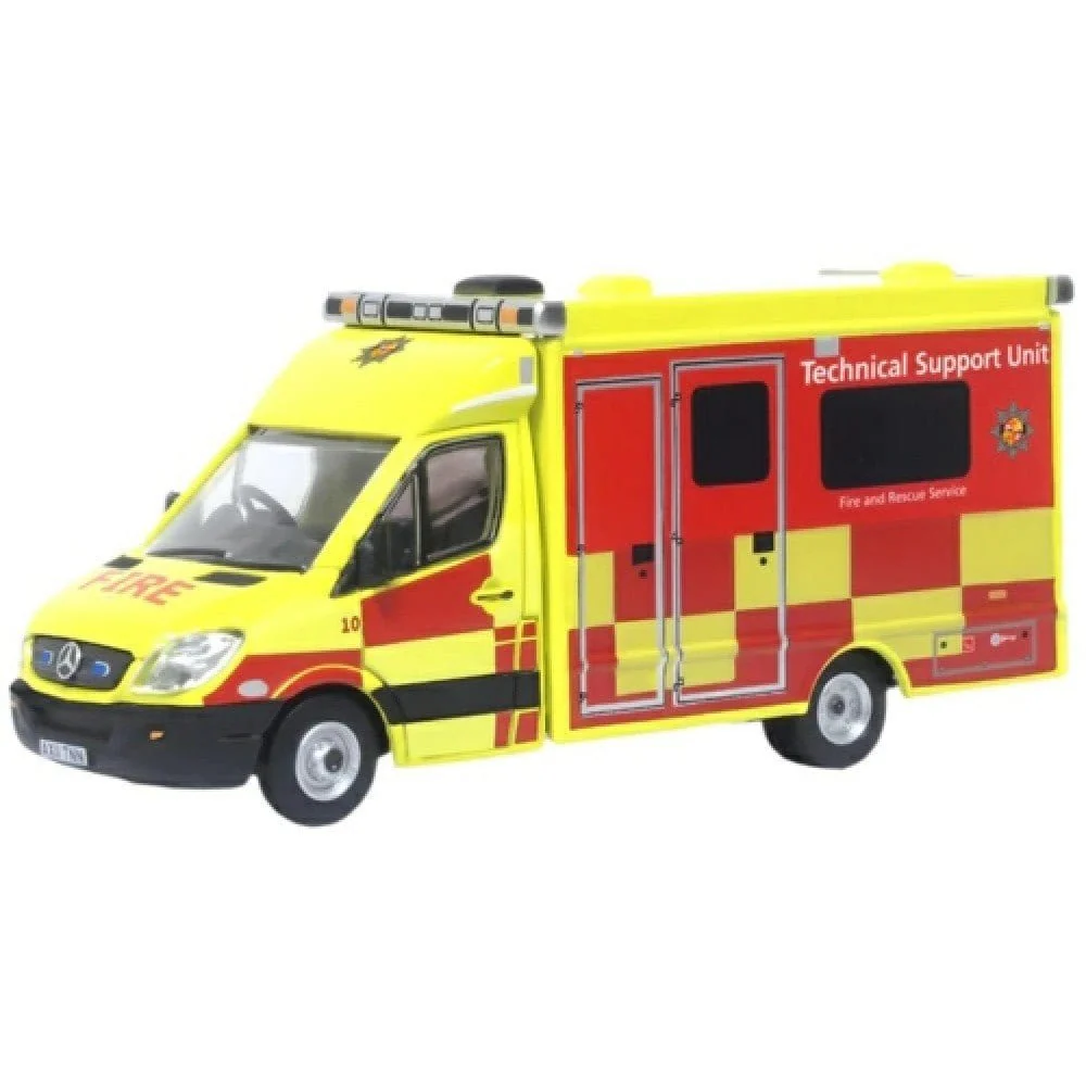 Oxford 1/76 Mercedes Bedfordshire Fire & Rescue Service (OO Scale)**