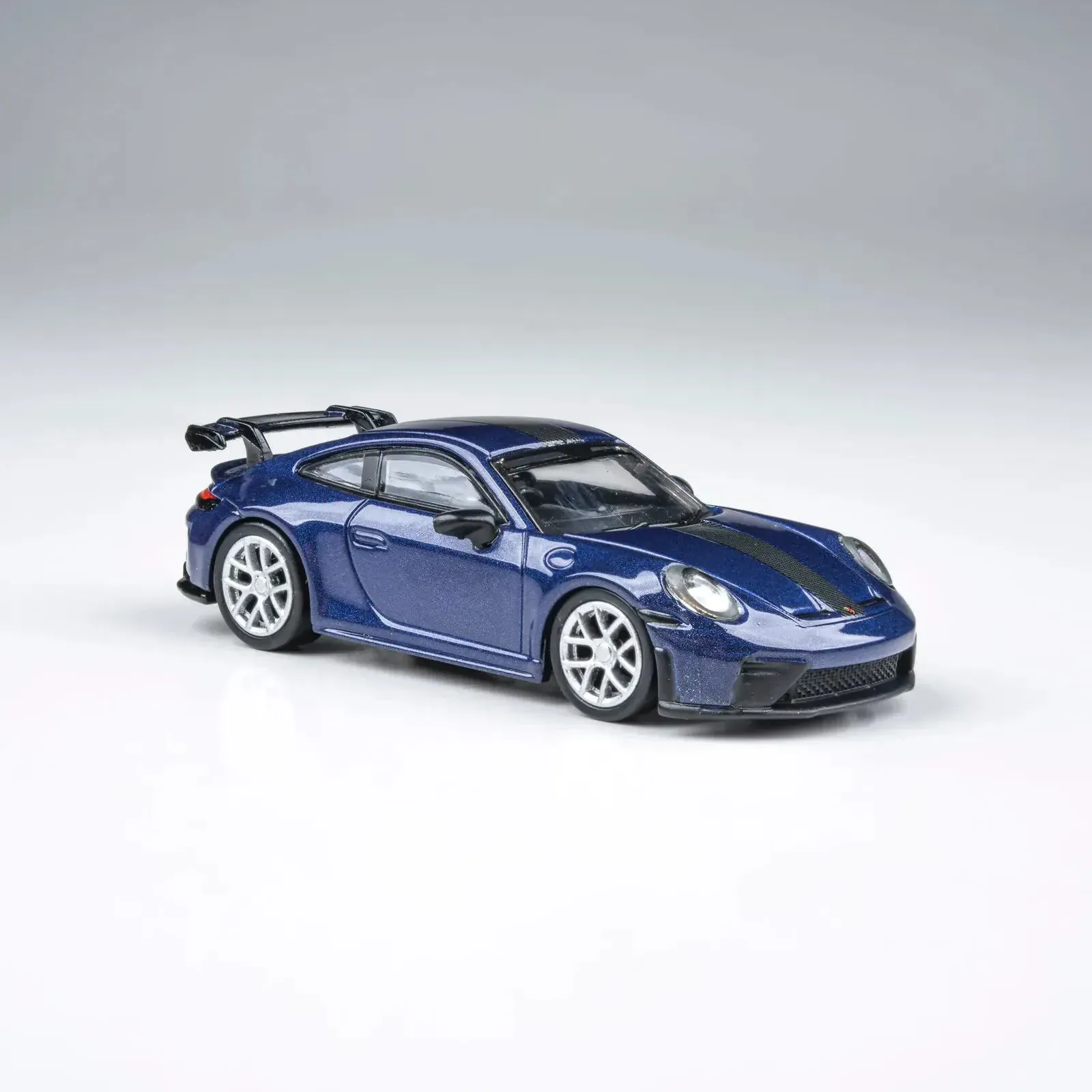 Para64 1/64 2025 Porsche 911 GT3 (992.2) Gentian Blue Metallic RHD