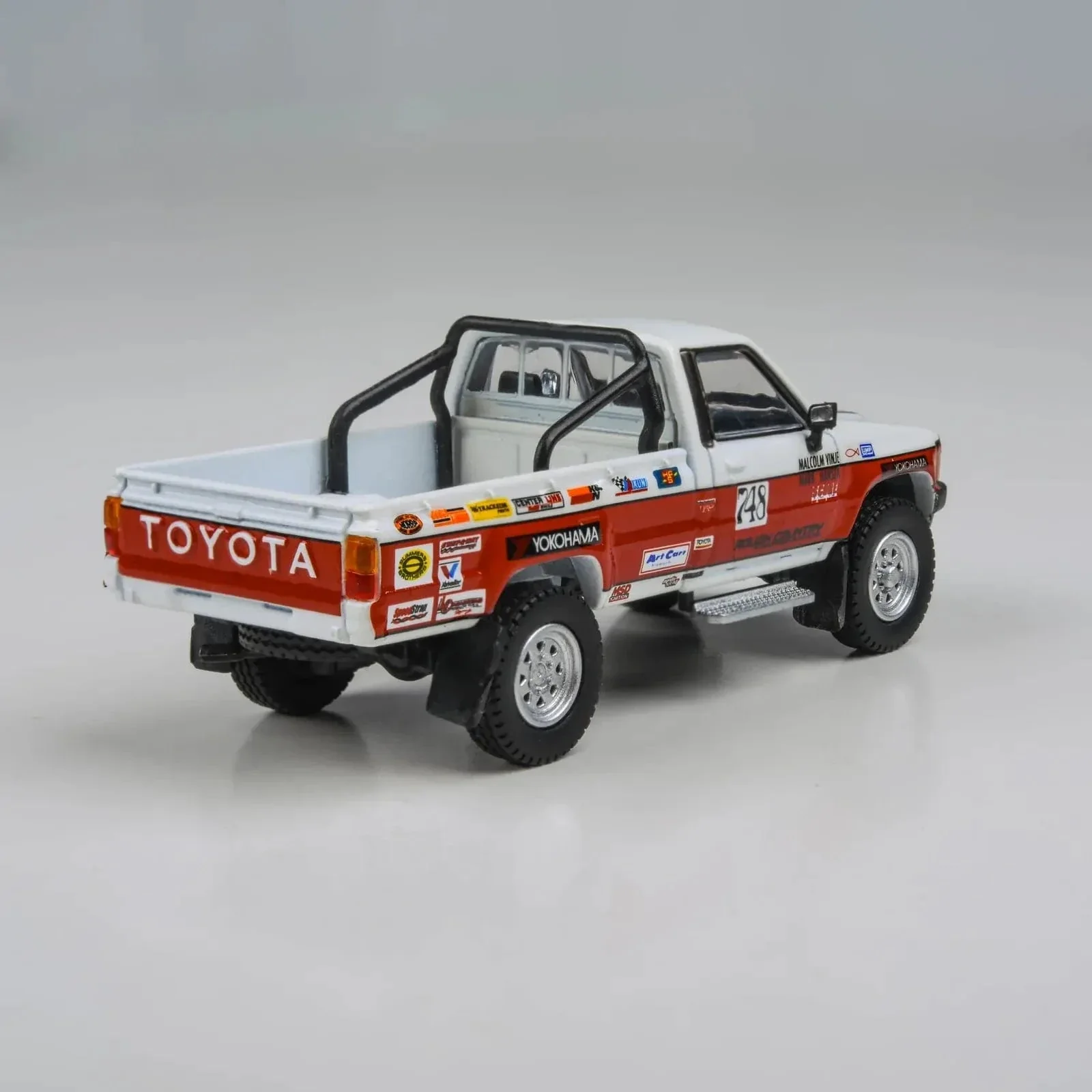 Para64 1/64 Toyota Hilux 87 Mojave 250 Diecast Model Car - Image 3