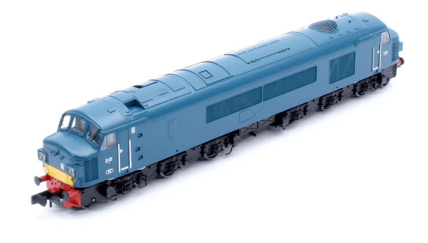 Rapido N Scale Class 45 D92 BR Early Blue With Small Yellow Panels Diesel Locomotive - DCC Sound [948604] - Image 2