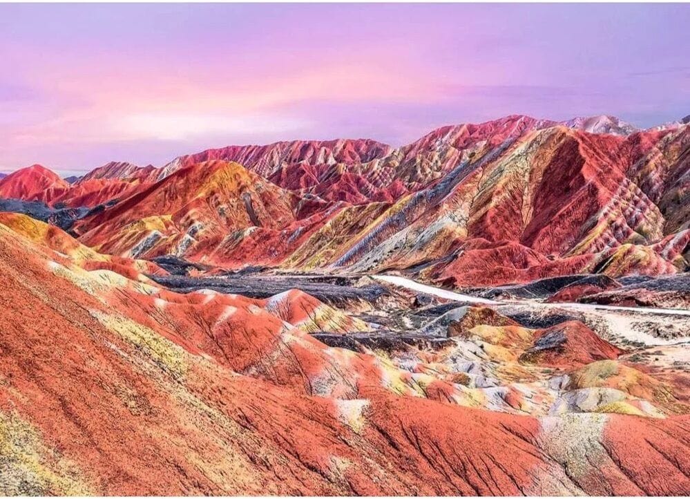 Ravensburger Rainbow Mountains China 1000pc Puzzle - Image 2