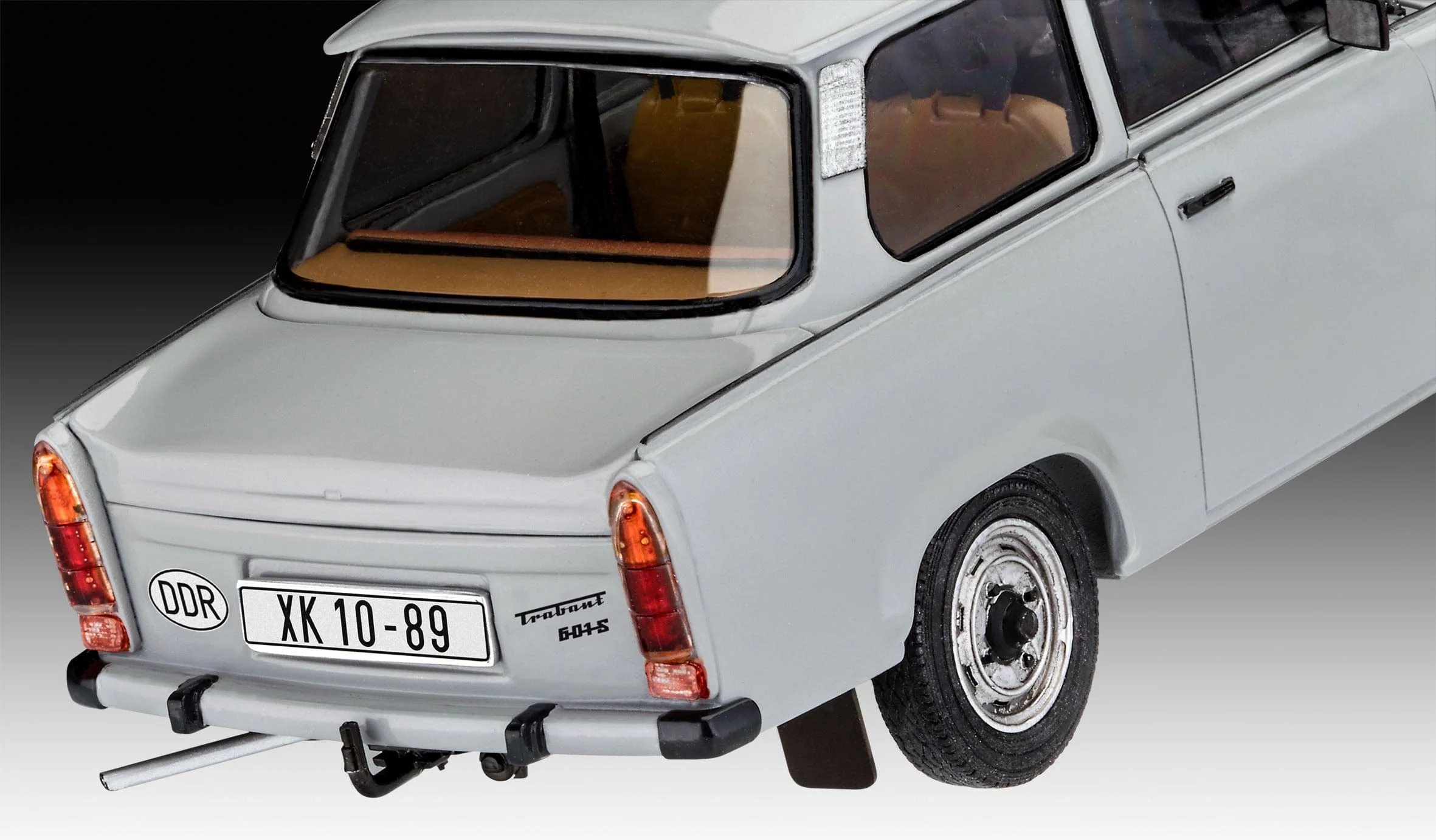 Revell 1/24 Trabant 601S Fall Of The Berlin Wall 30Th Anniversary Gift Set - Image 3