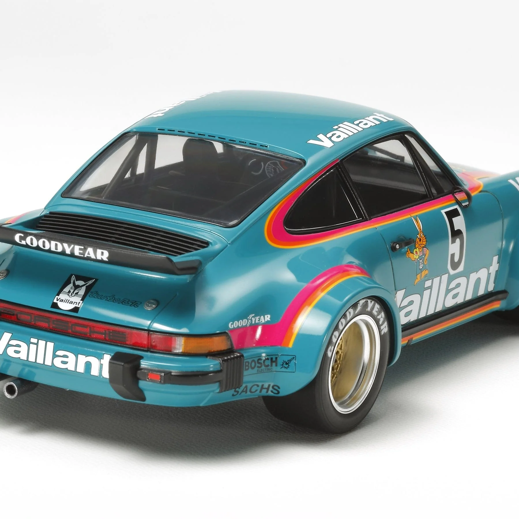 Tamiya 1/24 Porsche 934 Turbo RSR Vaillant Plastic Model Kit [24334] - Image 3
